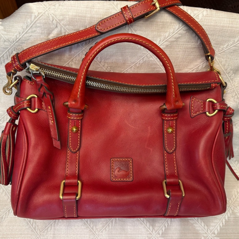 Dooney & Bourke Red Leather Women's Florentine Satchel Small Bag - Picture 2 of 11